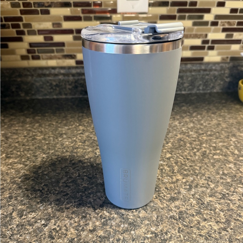 Brumate gray 32oz nav